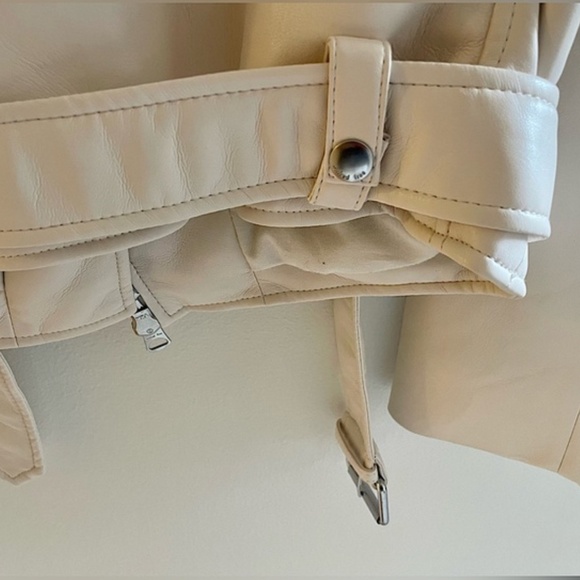 NWOT ARITZIA WILFRED FAUX LEATHER MOTO JACKET in BIRCH / Size M - Picture 4 of 13